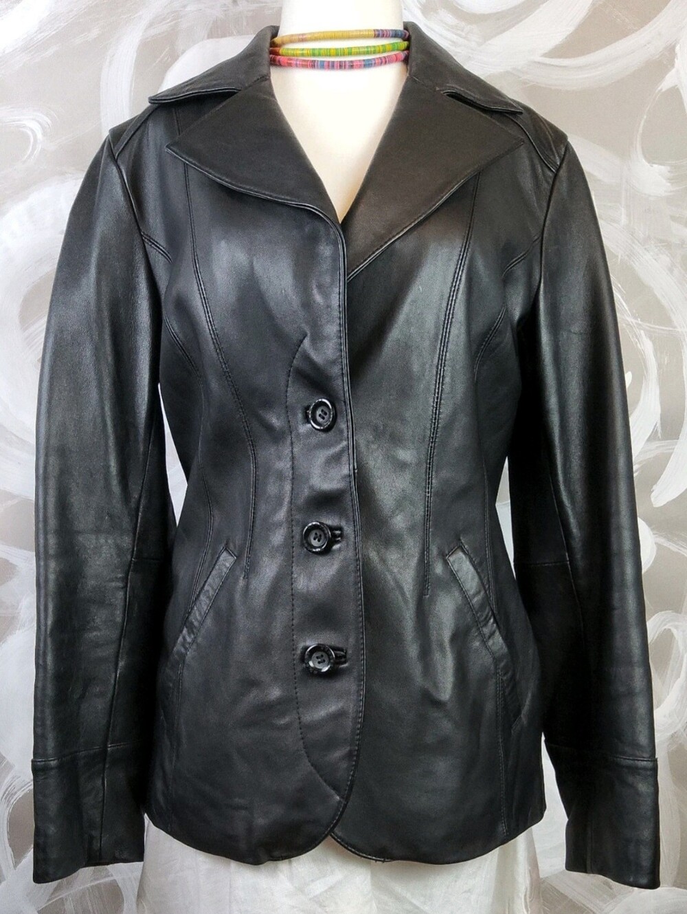 VTG WILSONS Wmns S Black Leather Jacket 3 Button Slit Pckt ClassicCore GlamCore